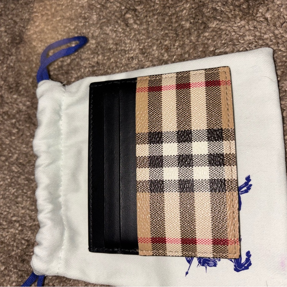 Burberry Black and Tan Card Holder
